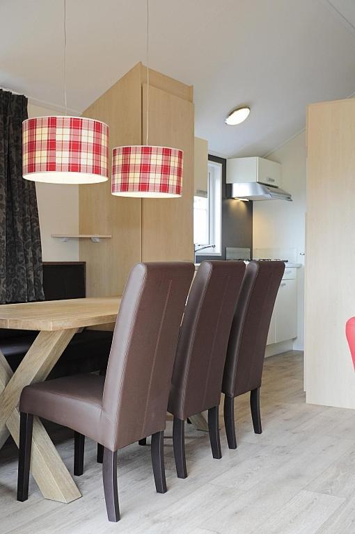 Lodge 6 Personen Camping De Molenhof Reutum Bagian luar foto